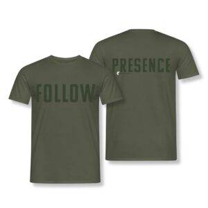 UUTUUS: T-paita | Follow Presence, armeijanvihreä